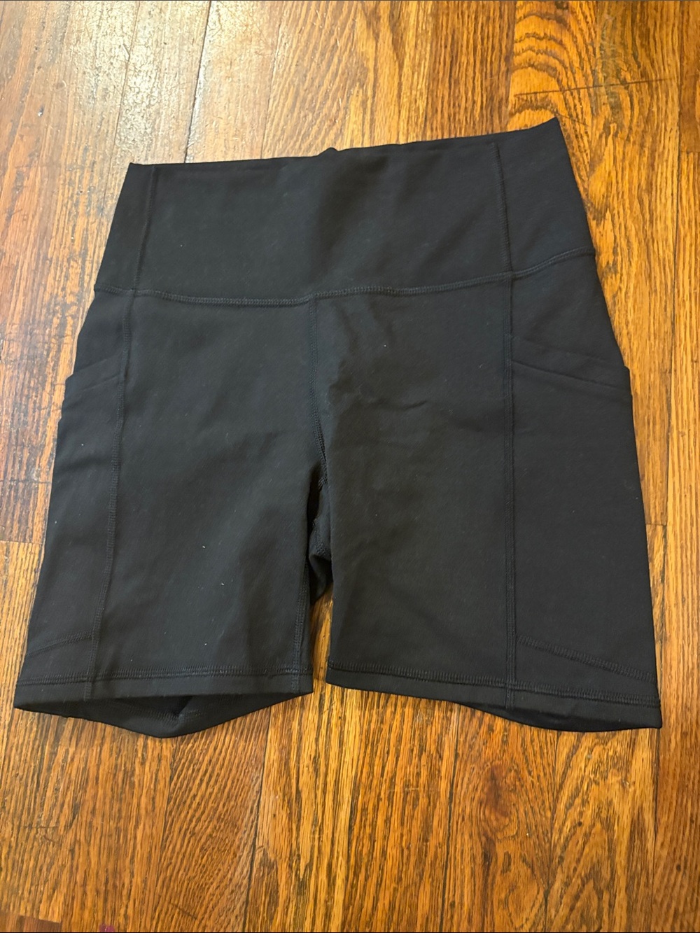 🎉Like New! Fabletics Black High-Rise Bike Shorts!